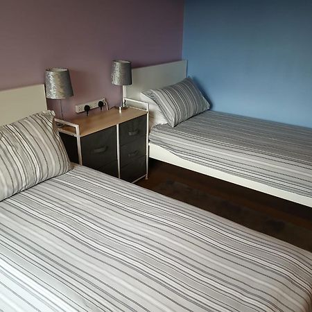 Twin Room In Prescot Homestay ภายนอก รูปภาพ