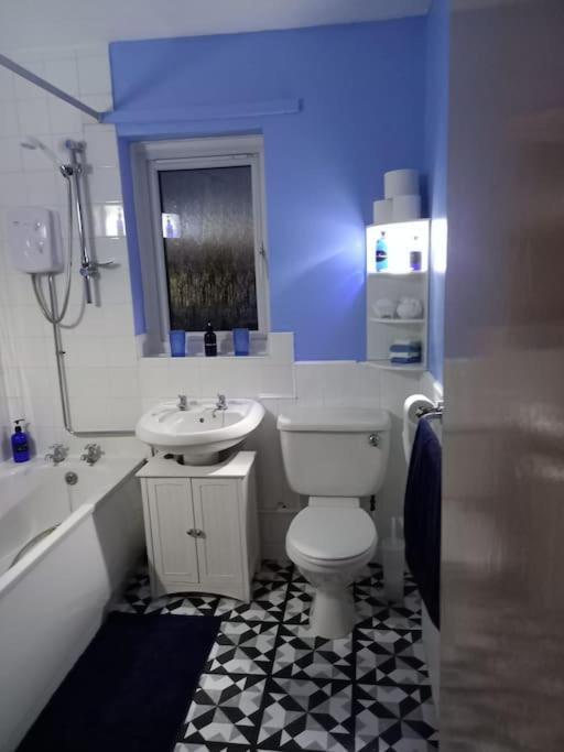 Twin Room In Prescot Homestay ภายนอก รูปภาพ