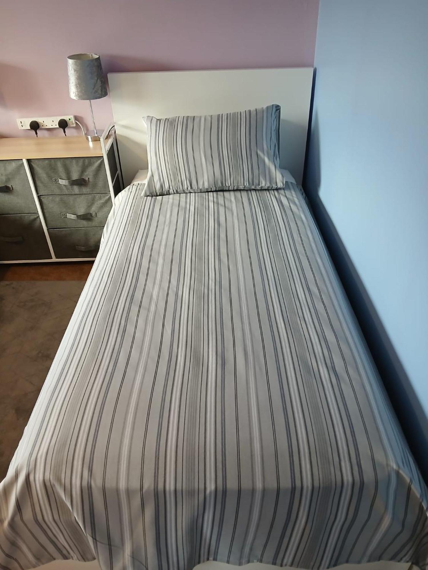 Twin Room In Prescot Homestay ภายนอก รูปภาพ